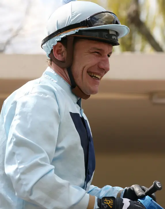 Christophe Pieux, Christophe Pieux jockey, Christophe Pieux Cravache d’Or, Christophe Pieux courses hippiques, Christophe Pieux légende, Christophe Pieux obstacle, Christophe Pieux carrière, Christophe Pieux palmarès, jockey Christophe Pieux, Christophe Pieux victoire